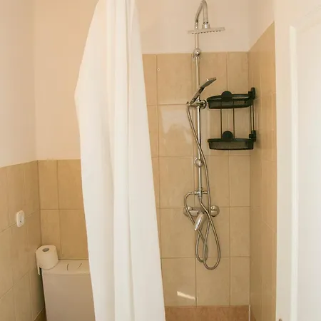 Guens Vendeghaz Guest house Szigliget